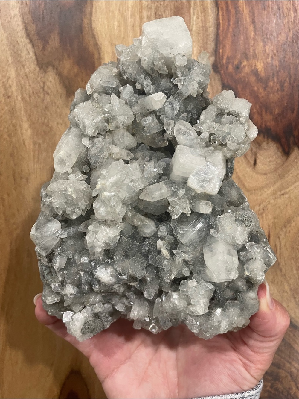 ✨ CLEARANCE ✨ large zeolite apophylite chalcedony from India